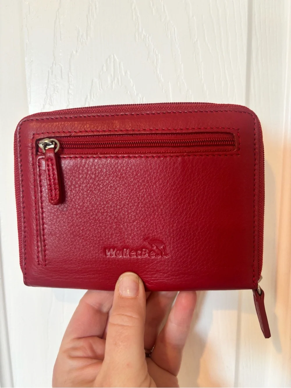 Classic Red Leather Crossbody Bag with Adjustable Strap